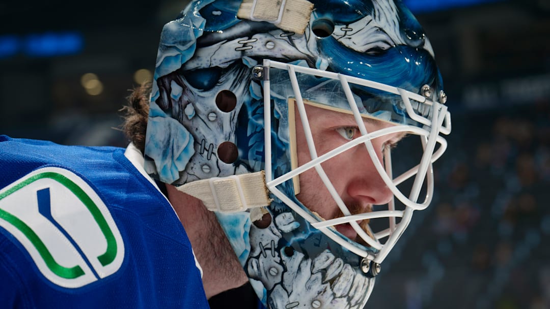 Chicago Blackhawks v Vancouver Canucks Chicago Blackhawks v Vancouver Canucks