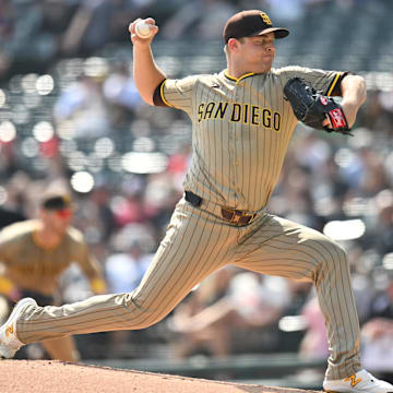 Sep 21, 2025; Chicago, Illinois, USA; San Diego Padres starting pitcher Michael King (34) pitches against the Chicago White Sox during the first inning at Rate Field. Mandatory Credit: Patrick Gorski-Imagn Images