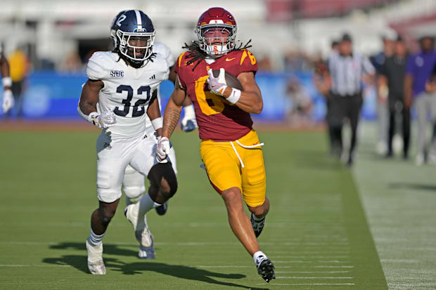 USC Trojans wide receiver Makai Lemon