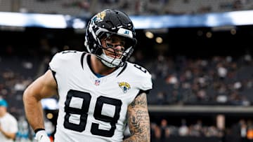 Jacksonville Jaguars tight end Luke Farrell (89)