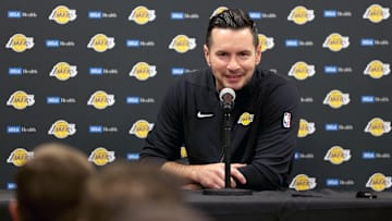 Phoenix Suns v Los Angeles Lakers