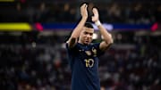 Com dois gols nas oitavas, Mbappé ultrapassou cinco lendas do futebol 