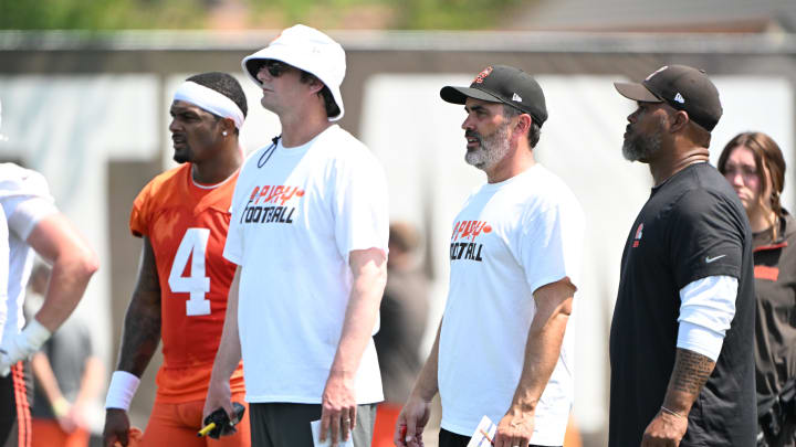 Aug 4, 2024; Cleveland Browns quarterback Deshaun Watson (4) and offensive coordinator Ken Dorsey and head coach Kevin Stefanski and running backs coach Duce Staley during practice at the Browns training facility in Berea, Ohio. Mandatory Credit: Bob Donnan-USA TODAY Sports