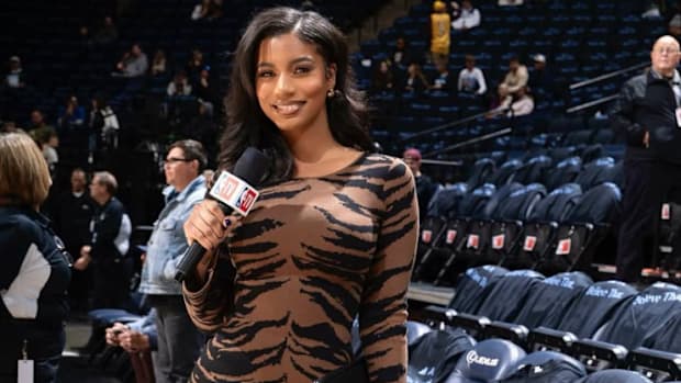 Taylor Rooks slays with her amazing fashion and exclusive big-time ...