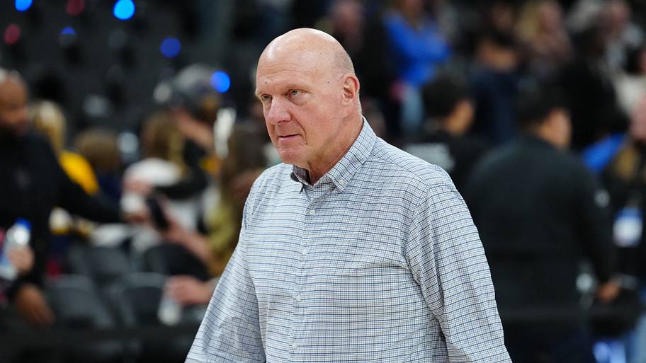 Steve Ballmer at a Clippers game