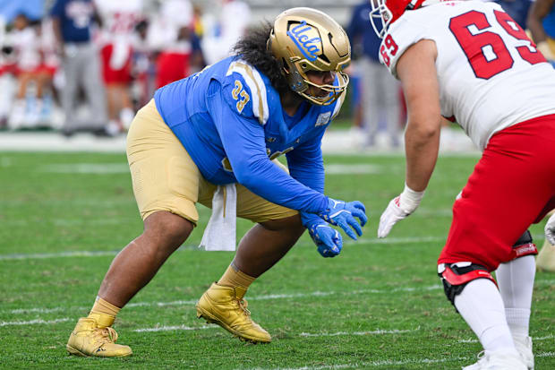 UCLA DT Jay Toia against the Fresno State Bulldogs at Rose Bowl.