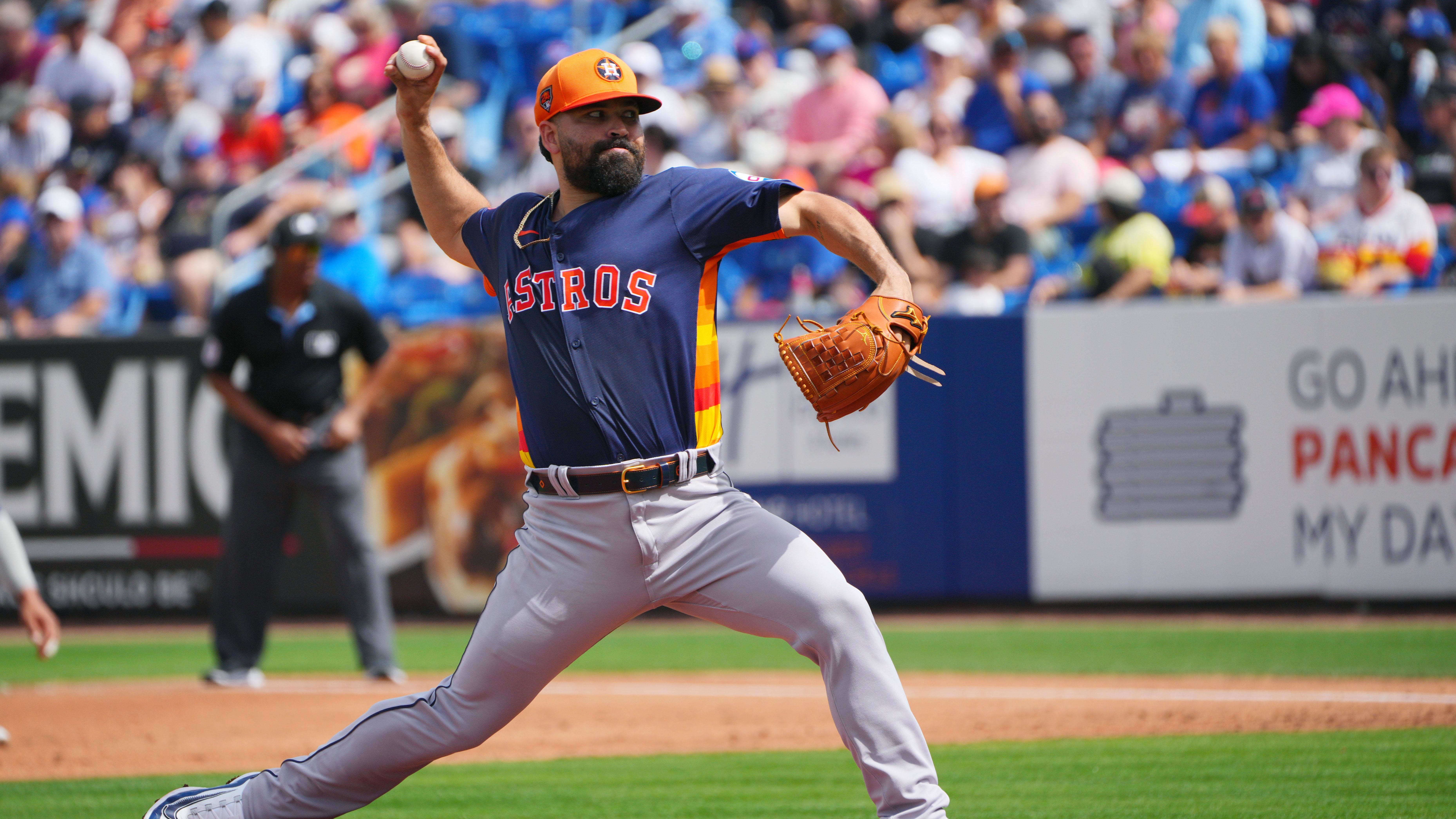 Injured Houston Astros Pitchers Play Catch Before Atlanta Braves Game