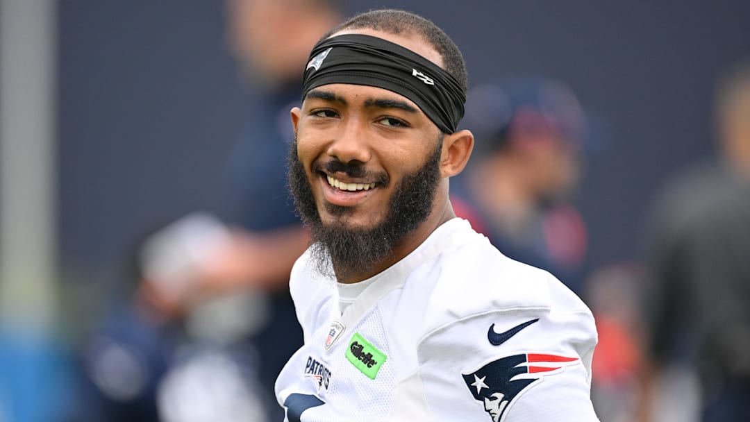 Is former New England Patriots wide receiver Ja'Lynn Polk a favorite to make the Saints team now that there suddenly are a ton of options?
