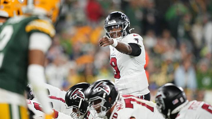 Sep 24, 2026; Green Bay, Wisconsin, USA;  Atlanta Falcons quarterback Michael Penix Jr. (9) calls out a play during the fourth quarter against the Green Bay Packers at Lambeau Field.  Mandatory Credit: Jeff Hanisch-Imagn Images