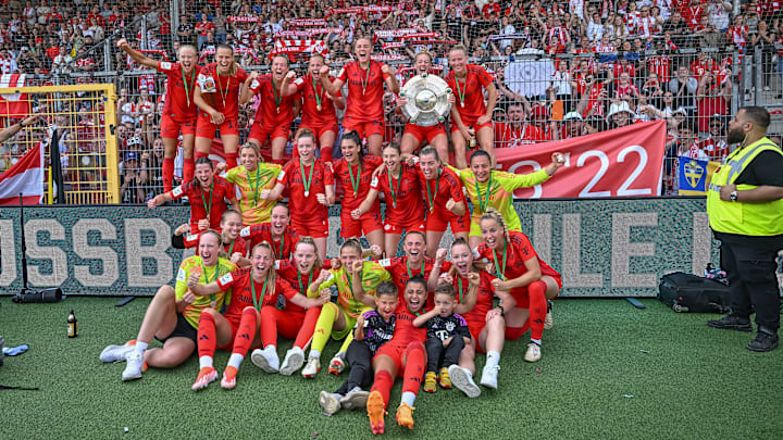 Die Meistersaison der FC Bayern Frauen wurde verfilmt. 