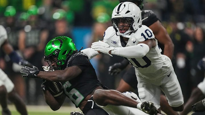 Penn State is a home favorite against Oregon in college football Week 5 action.