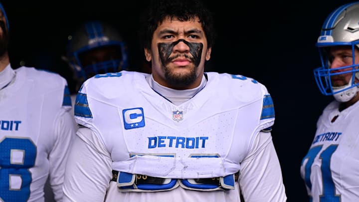  Detroit Lions offensive tackle Penei Sewell (58) stands in the tunnel before the game against the Chicago Bears at Soldier Field.