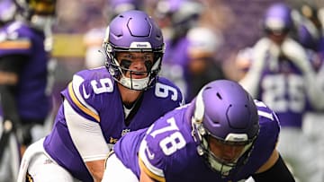 Minnesota Vikings - Center Ryan Kelly