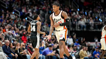 San Antonio Spurs v Detroit Pistons