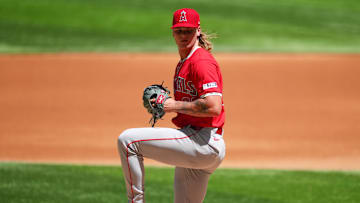Los Angeles Angels v Texas Rangers