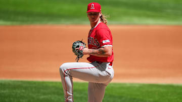 Los Angeles Angels v Texas Rangers