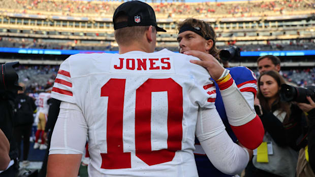 49ers’ Mac Jones Seen Bleeding Profusely After Taking Shot to Face From Giants Defender -thang123