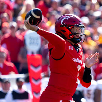 Cincinnati Bearcats quarterback Brendan Sorsby (2) throws a pass in the first quarter of the College Football game against the Arizona State Sun Devils at Nippert Stadium in Cincinnati on Saturday, Oct. 19, 2024.