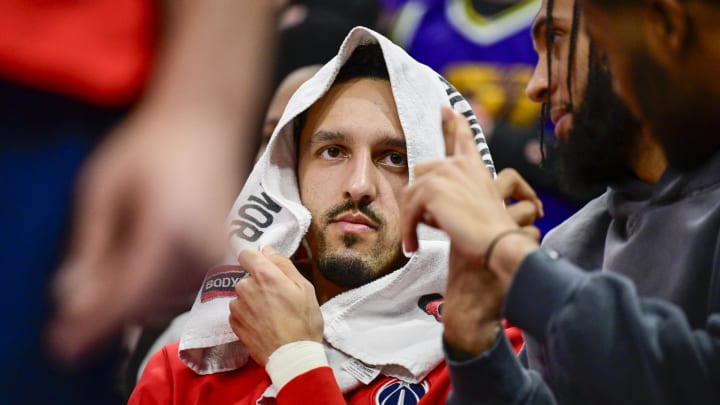 Mar 4, 2024; Salt Lake City, Utah, USA; Washington Wizards guard Landry Shamet (20) on the bench with a towel over his head against the Utah Jazz during the second half at the Delta Center. Mandatory Credit: Christopher Creveling-USA TODAY Sports