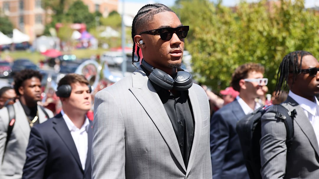 Arkansas Razorbacks quarterback Taylen Green