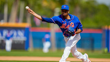 Feb 19, 2023; Port St. Lucie, FL, USA; New York Mets relief pitcher Edwin Diaz (39) throws a pitch