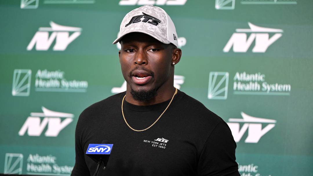New York Jets special teams coordinator Chris Banjo