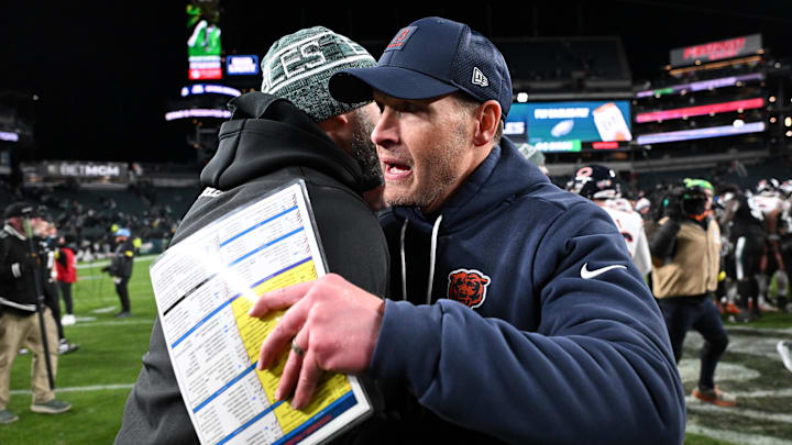 Philadelphia Eagles head coach Nick Sirianni congratulates Chicago Bears head coach Ben Johnson