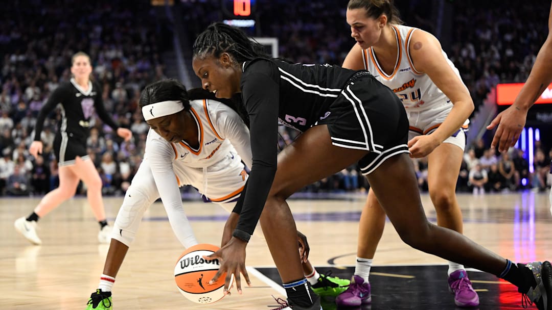 Aug 19, 2025; San Francisco, California, USA; Phoenix Mercury guard Kahleah Copper (2) and Golden State Valkyries forward Laeticia Amihere (3) reach for a loose ball in the third quarter at Chase Center. Mandatory Credit: Eakin Howard-Imagn Images Aug 19, 2025; San Francisco, California, USA; Phoenix Mercury guard Kahleah Copper (2) and Golden State Valkyries forward Laeticia Amihere (3) reach for a loose ball in the third quarter at Chase Center. Mandatory Credit: Eakin Howard-Imagn Images
