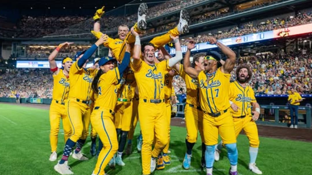 Savannah Bananas in Rockies Stadium (Instagram: @thesavbananas