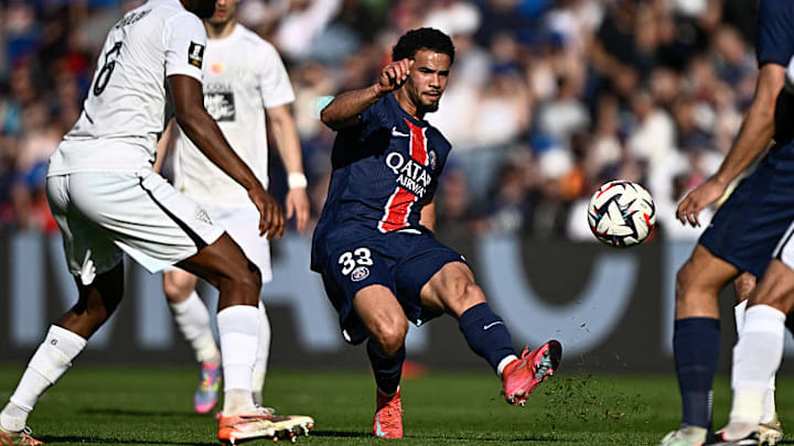FBL-FRA-LIGUE1-PSG-ANGERS
