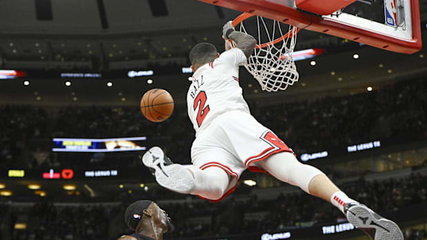 Lonzo Ball of the Bulls