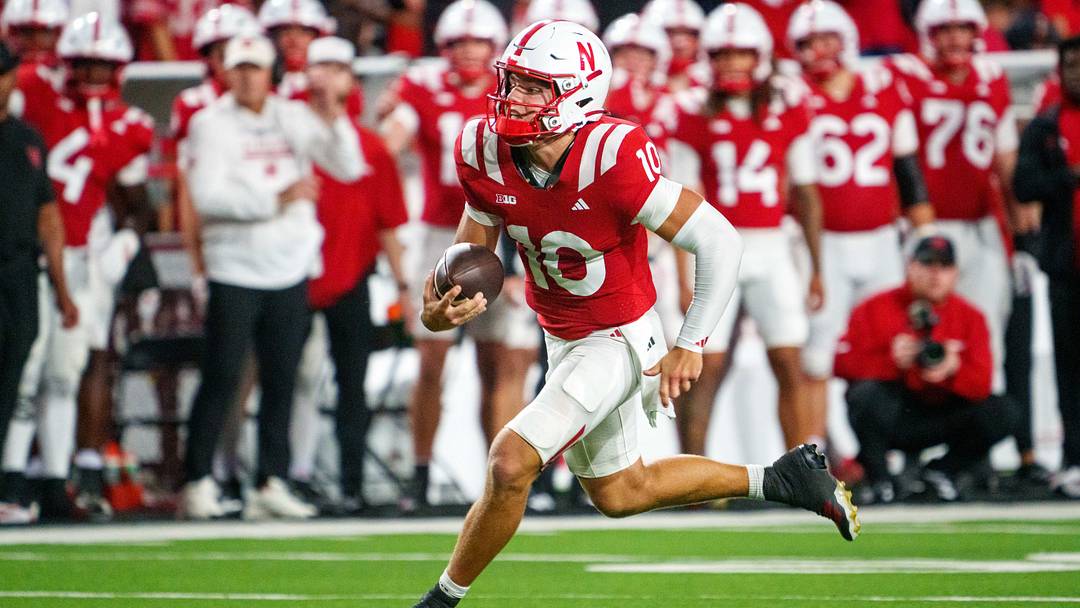 Nebraska Cornhuskers quarterback Anthony Colandrea scrambles against the Bowling Green Falcons