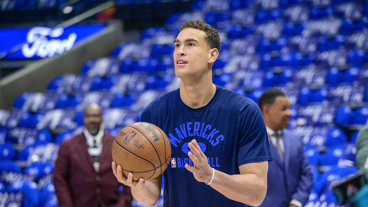 Dwight Powell agrees to 3year commitment to play for Canadian National