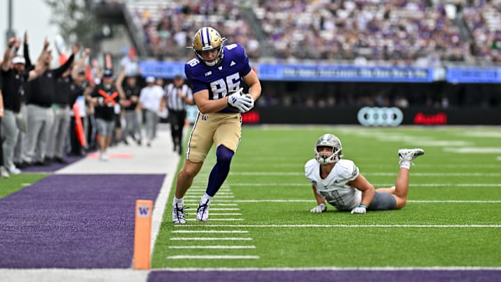 Eastern Michigan v Washington