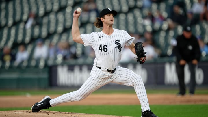 May 28, 2024; Chicago, Illinois, USA;  Chicago White Sox pitcher Jake Woodford (46) pitches against the Toronto Blue Jays at Guaranteed Rate Field. Mandatory Credit: Jamie Sabau-USA TODAY Sports