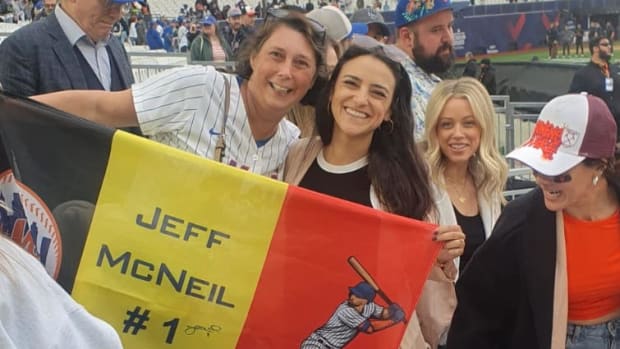 New York Mets second baseman Jeff McNeil's fan club