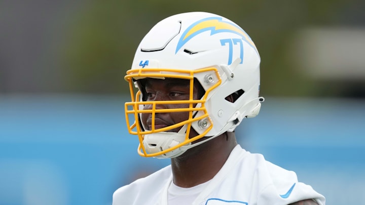 Chargers' guard Zion Johnson