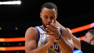 Golden State Warriors v Los Angeles Lakers