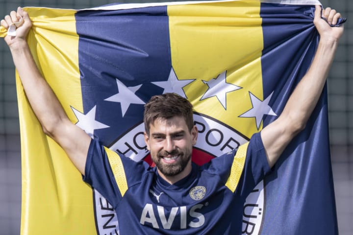 Fenerbahce's new transfer Luan Peres...