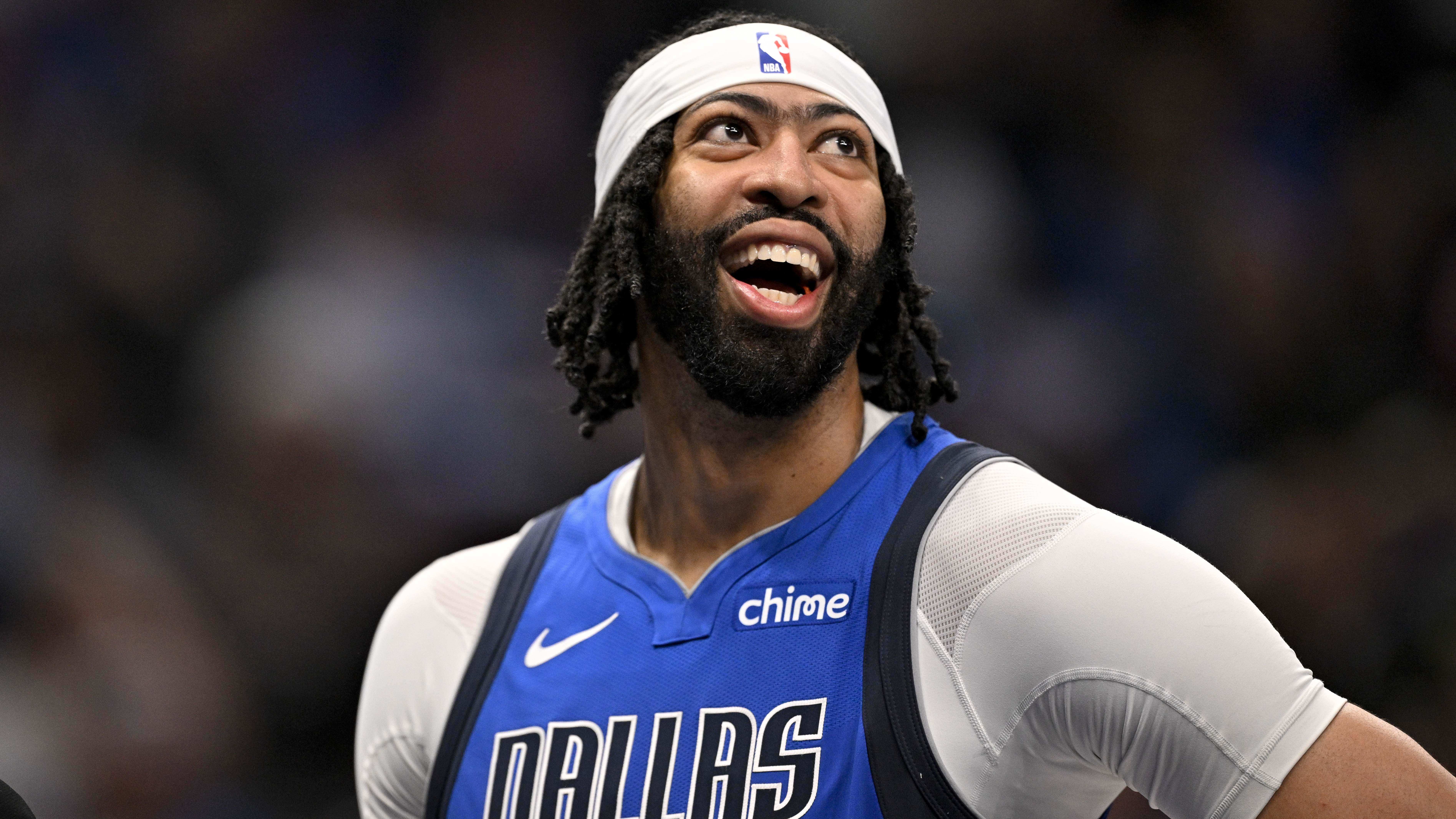 Anthony Davis injury twist saves Mavericks from nightmare start