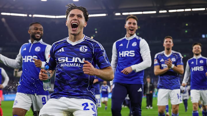 Soufiane El-Faouzi hat mit Schalke bisher gut lachen