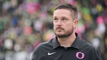 Oct 22, 2022; Eugene, Oregon, USA; Oregon Ducks head coach Dan Lanning watches the clock during the second half against the UCLA Bruins at Autzen Stadium. The Ducks won the game 45-30. Mandatory Credit: Troy Wayrynen-Imagn Images