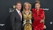 Kansas City Chiefs owner Clark Hunt with his wife Tavia Shackles. and daughter Gracie Hunt. 