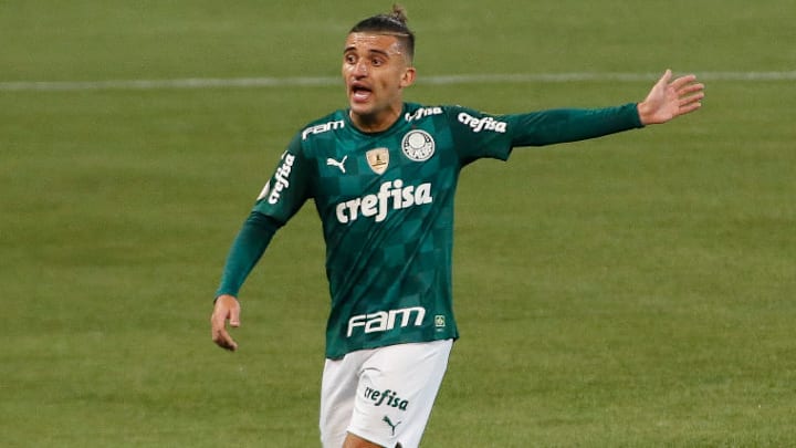 Victor Luis, lateral-esquerdo do Palmeiras