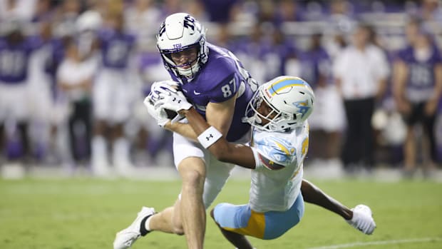 TCU Horned Frogs wide receiver Blake Nowell (87) catches a pass