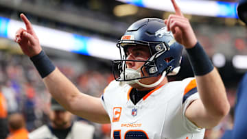 Denver Broncos v Las Vegas Raiders - NFL 2025