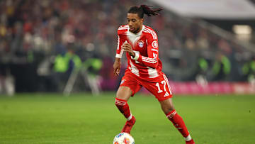 Michael Olise im Bayern-Trikot