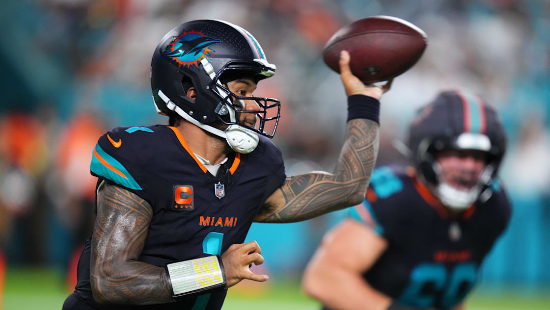 Miami Dolphins quarterback Tua Tagovailoa (1) drops back to pass against the New York Jets during the second half at Hard Rock Stadium.