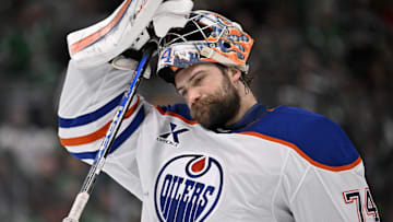 Edmonton Oilers goaltender Stuart Skinner (74)