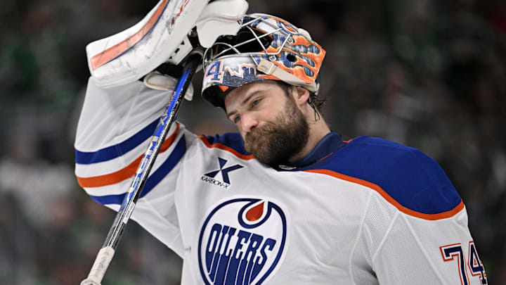 Edmonton Oilers goaltender Stuart Skinner (74)